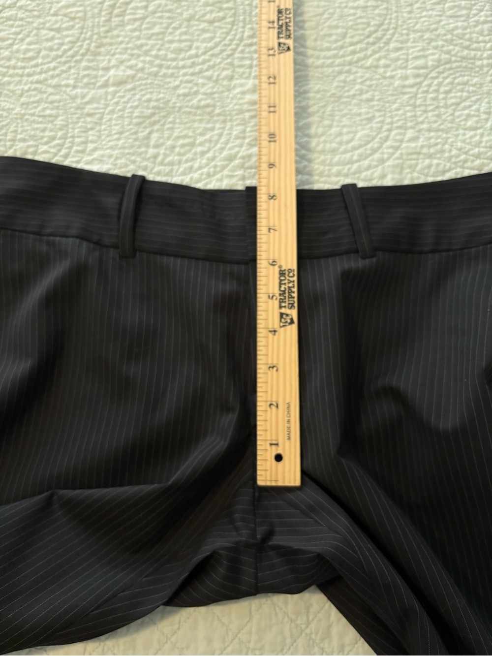 Banana Republic Ryan trouser. Size 8. - Picture 5 of 8